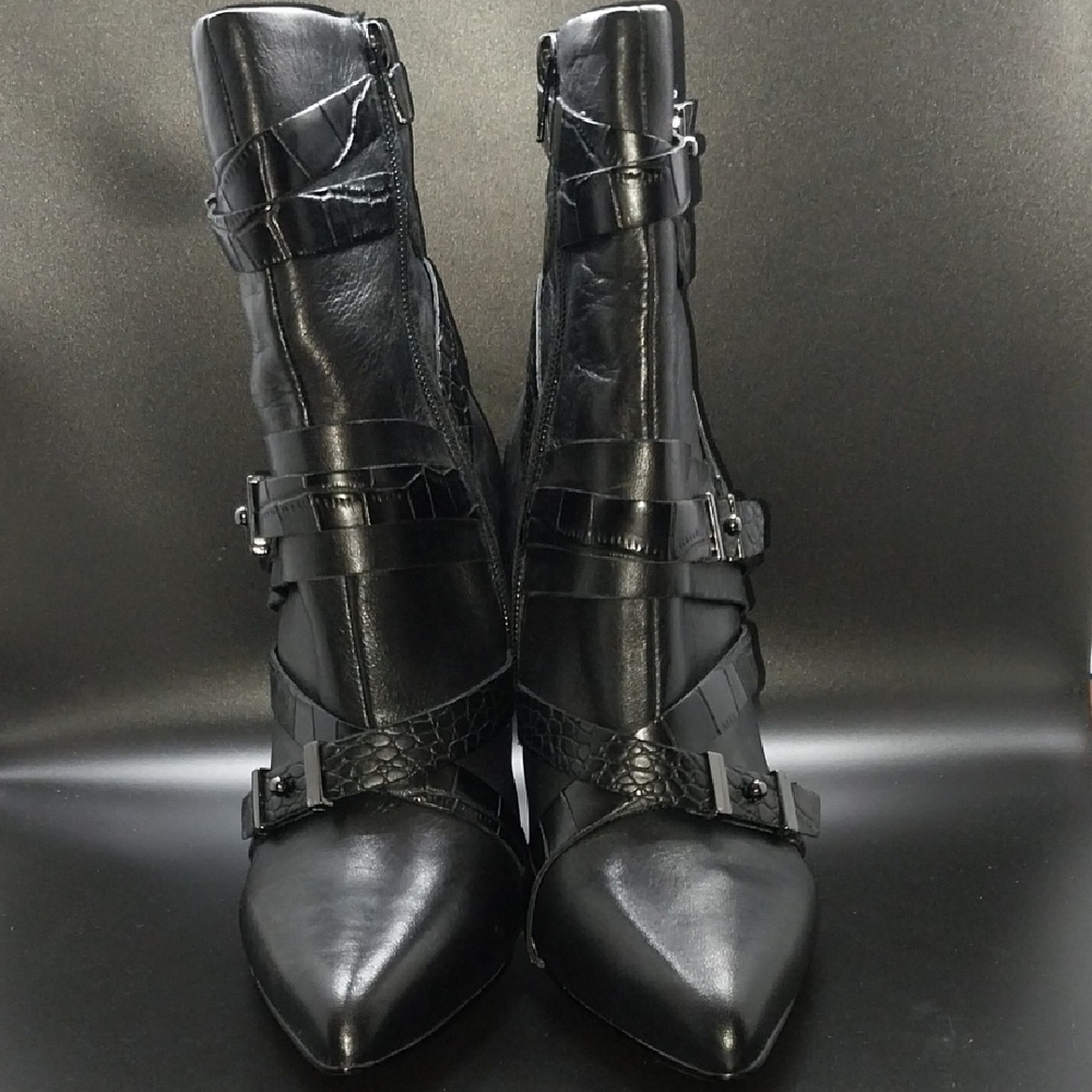 ⚡️SALE Guess Black Strappy Ankle Boots - Picture 2 of 4